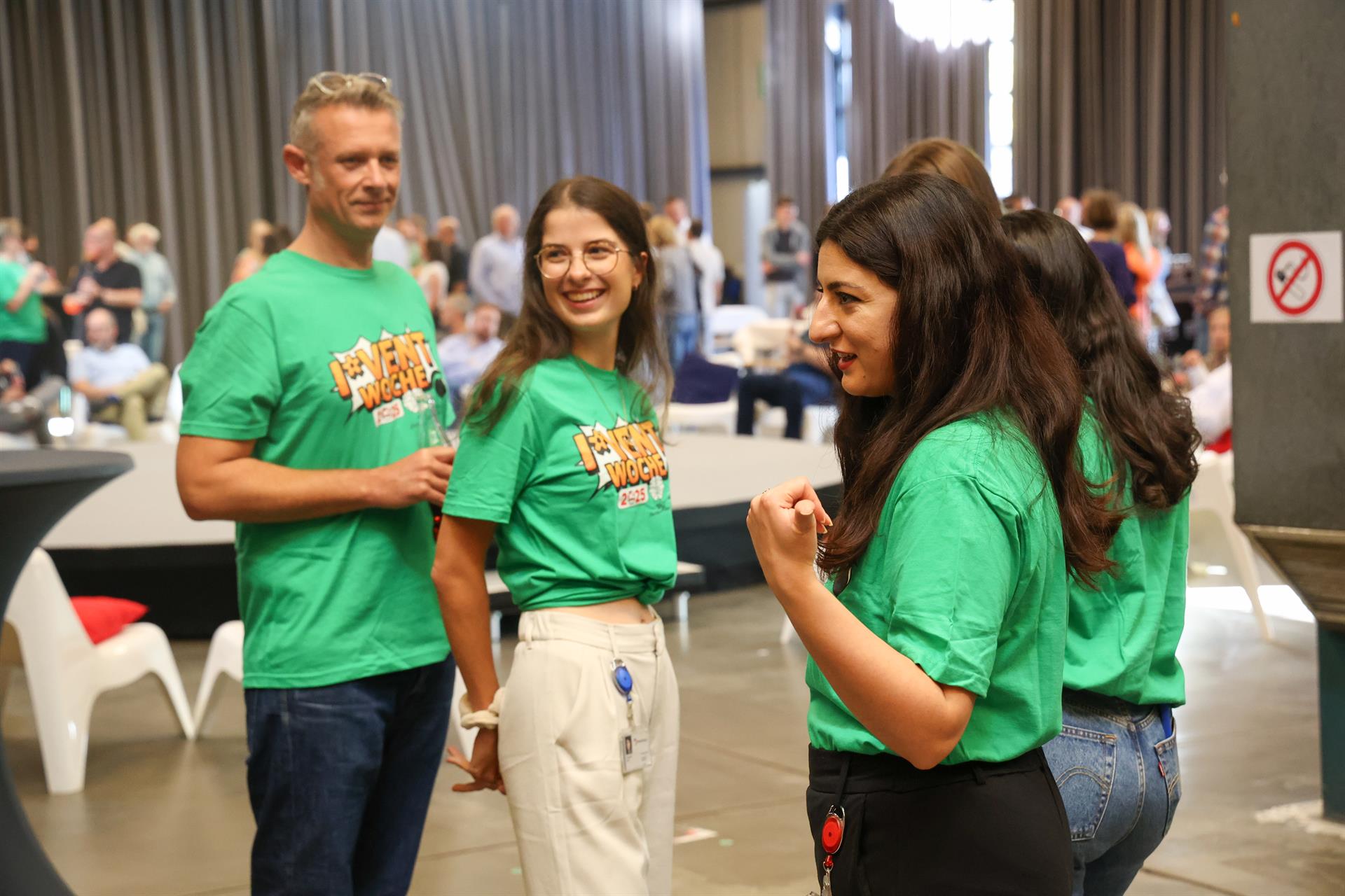 Mitarbeiterinnen und Mitarbeiter der RheinEnergie beim Teambuilding-Tag "I*vent".