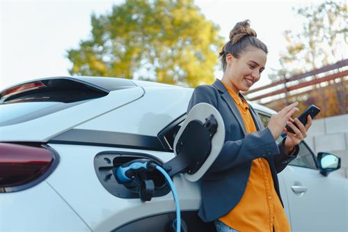 Jenseits des Zwölfzylinders oder: Wie ich lernte, Elektroautos zu lieben