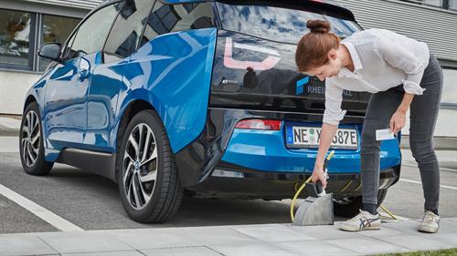 Innovative Ladebordsteine: Die unsichtbare Revolution der urbanen Elektromobilität