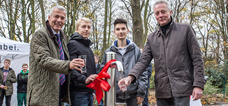 Wasser marsch in Köln-Nippes: Trinkwasserspender im Blücherpark eingeweiht